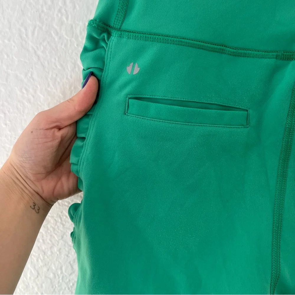 Thrive Societe T31L155 Green Ruffled Leggings Size Small - Picture 11 of 12